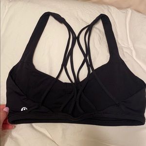 Lululemon sports bra size 4